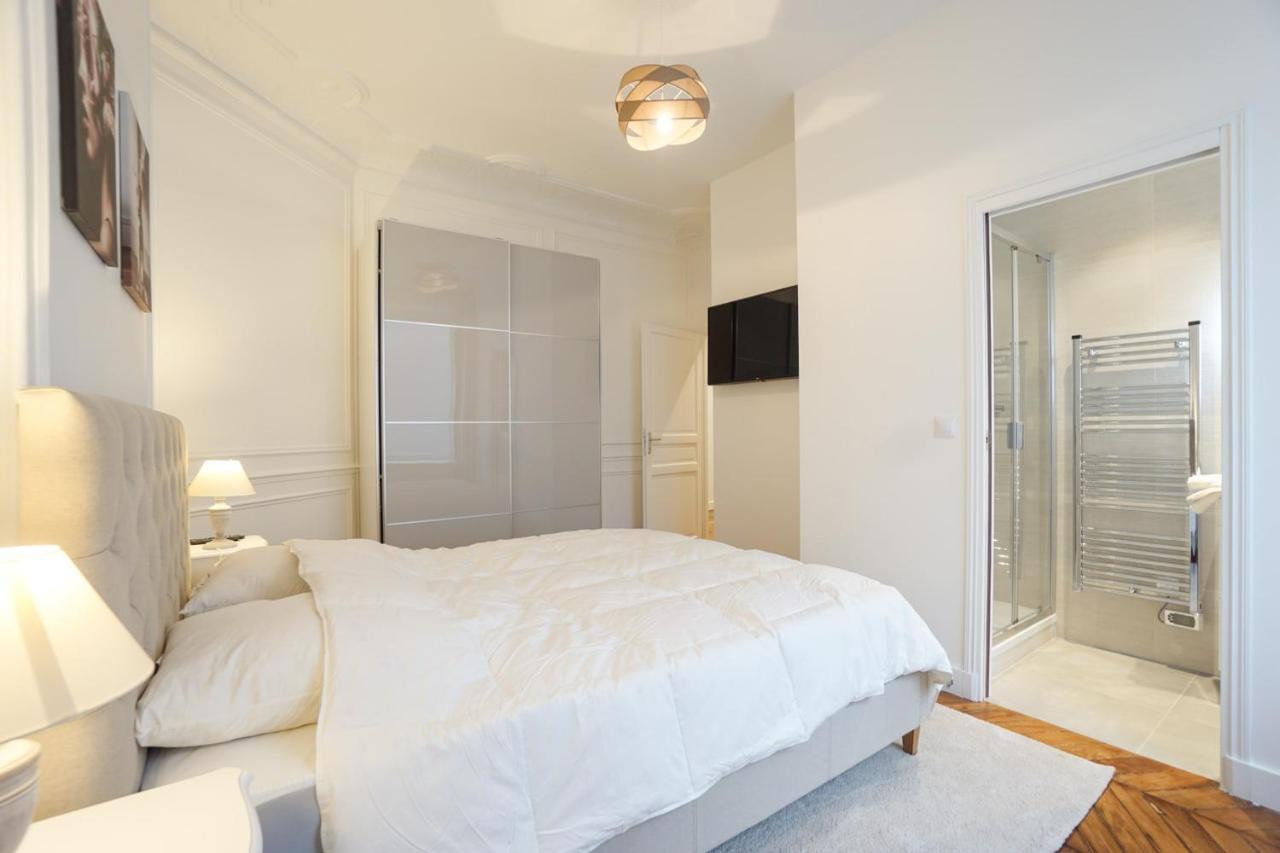 Modern Duplex Close To The Eiffel Tower Paris Extérieur photo